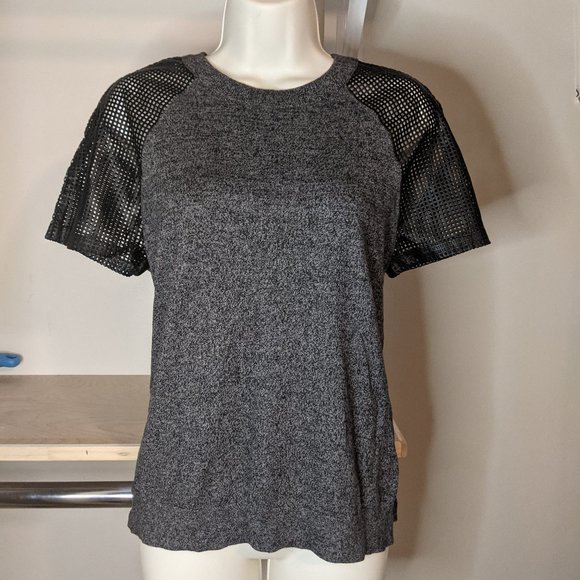 Banana Republic Black and Heather Gray Short Sleeve Sweater - Picture 1 of 2